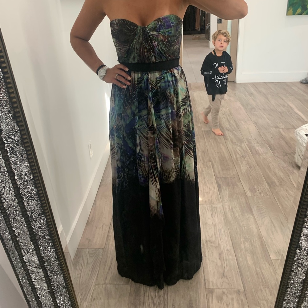 BEAUTIFUL BCBG DRESS SIZE 2